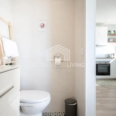 Studio With Sea Views In Apartment *