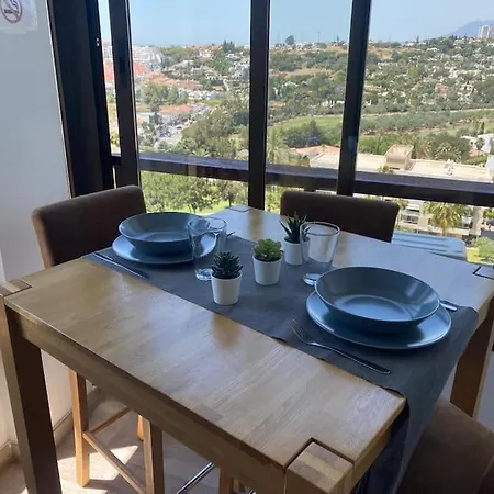 Apartment Studio With Sea Views In Marbella